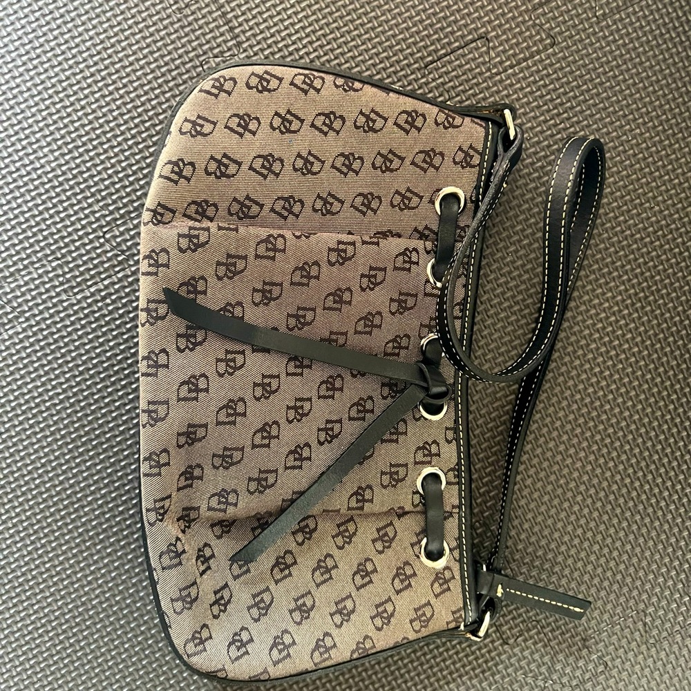 Dooney & Bourke Y2K small shoulder bag